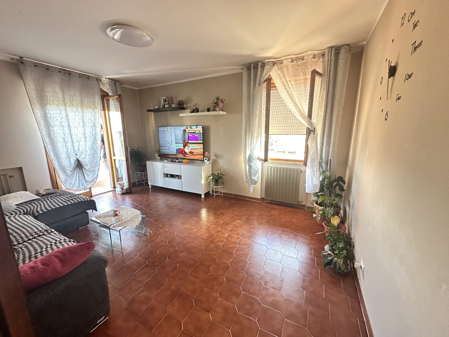 LUMINOSO APPARTAMENTO A VIGNOLA (ZONA SCUOLE)