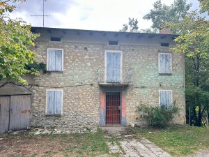 CASA INDIPENDENTE A MONTECORONE DI ZOCCA
