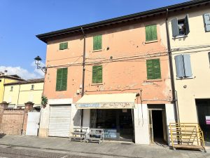 PORZIONE TERRACIELO IN CENTRO A SPILAMBERTO
